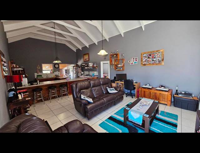 3 BEDROOM HOUSE FOR SALE IN DWARSKERSBOS